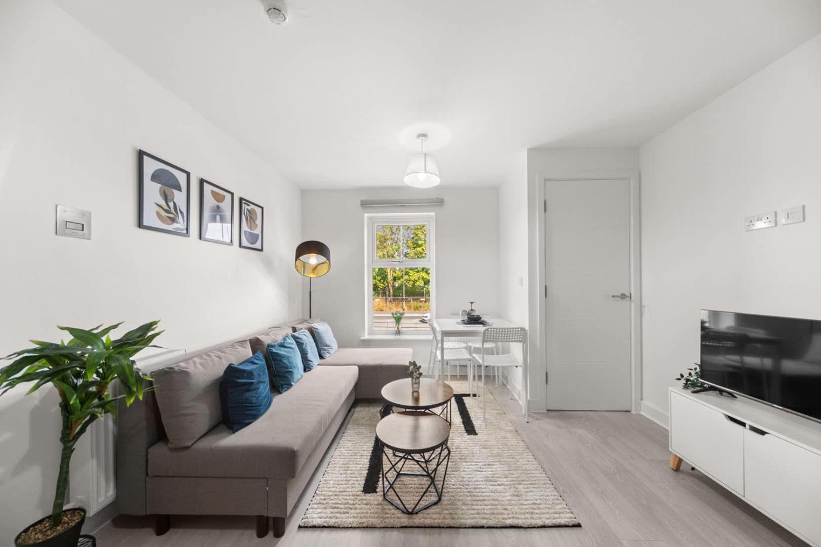 Modern 2-bed House 10-min To Centre Holiday home